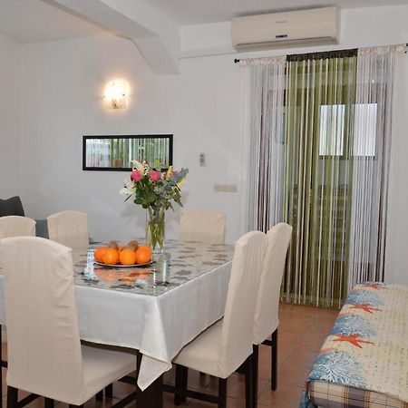 Ma-Lo Apartment พิโรวัซ ภายนอก รูปภาพ